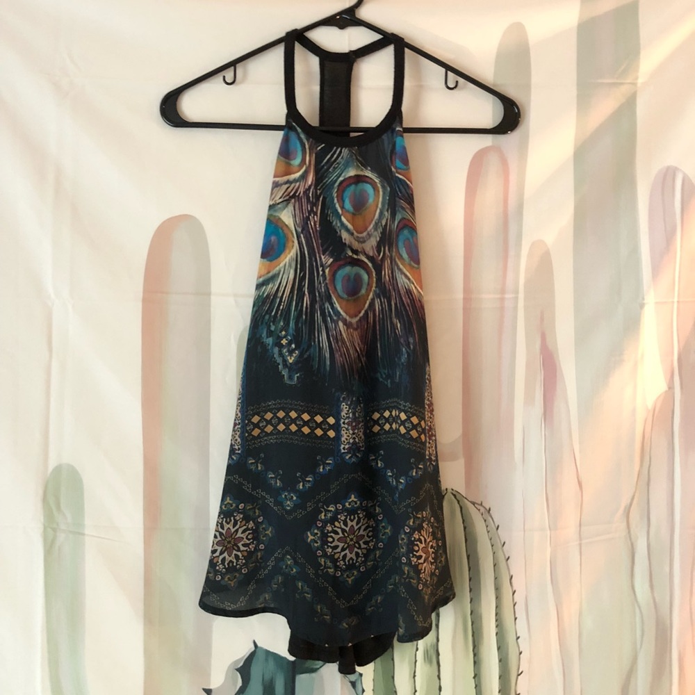 Hollister peacock tank
